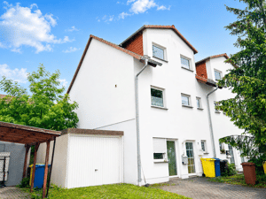 Charmante Doppelhaushälfte mit Einliegerwohnung*Renovierungsbedürftig