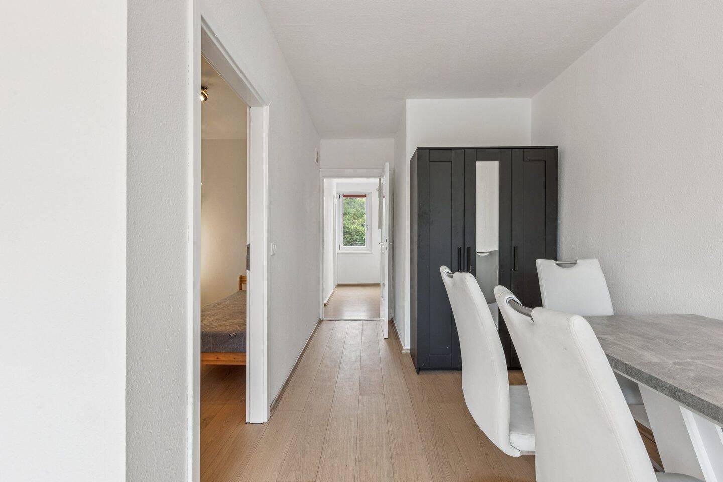 Gut geschnittene 1-Zimmer-Wohnung in Berlin-Spandau mit Stellplatz – Berlin – Vorschaubild 4