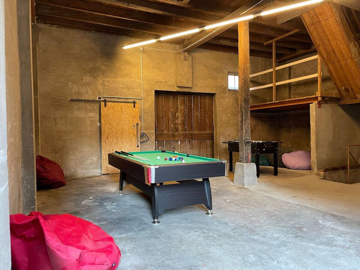 WG-Zimmer ++ Zentralgelegen nähe Campus + mit einem Billiardtisch – 74072 Heilbronn – Bild 1 von 6