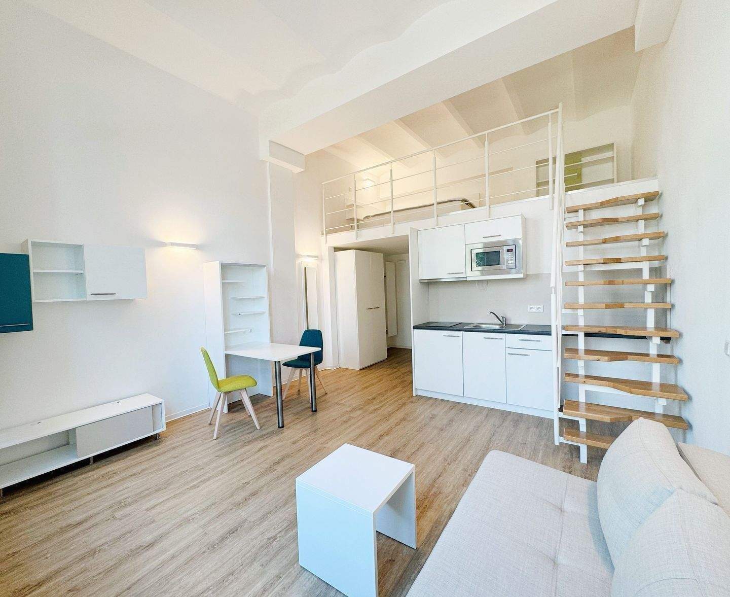 Wunderschöne Galerie Wohnung – Möblierte 1-Zi-Wohnung in Bestlage - für eine Person – Nürnberg – Vorschaubild 2
