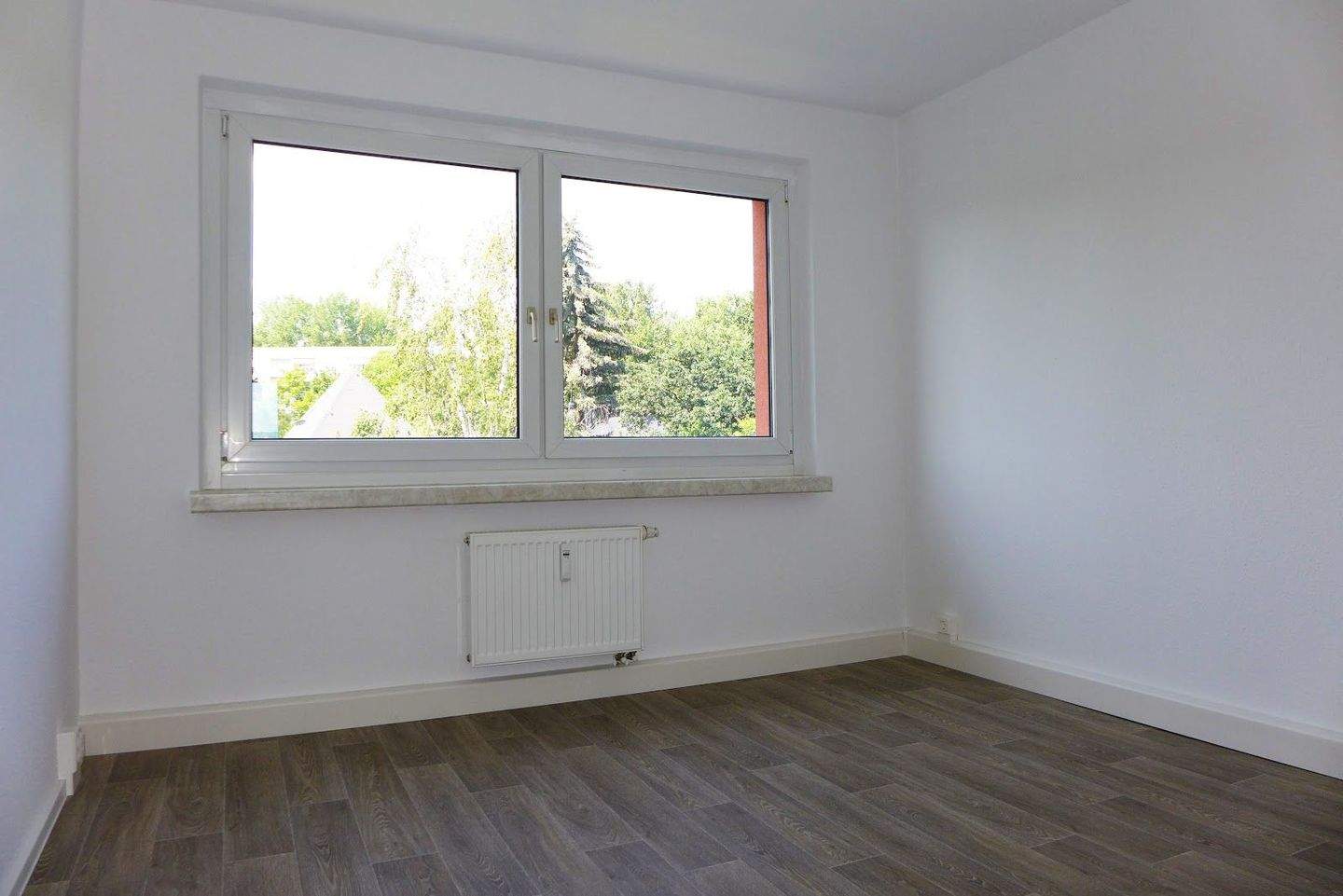 5-Zimmer-Wohnung auf 83 qm mit Balkonblick über Stadtpark – Chemnitz – Vorschaubild 7