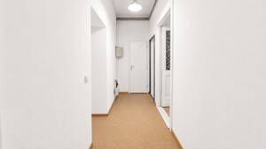 Nahe Helmholtzplatz: Bezugsfreie 3/4-Zimmer-Wohnung mit Renovierungspotenzial – 10437 Berlin – Vorschaubild 6