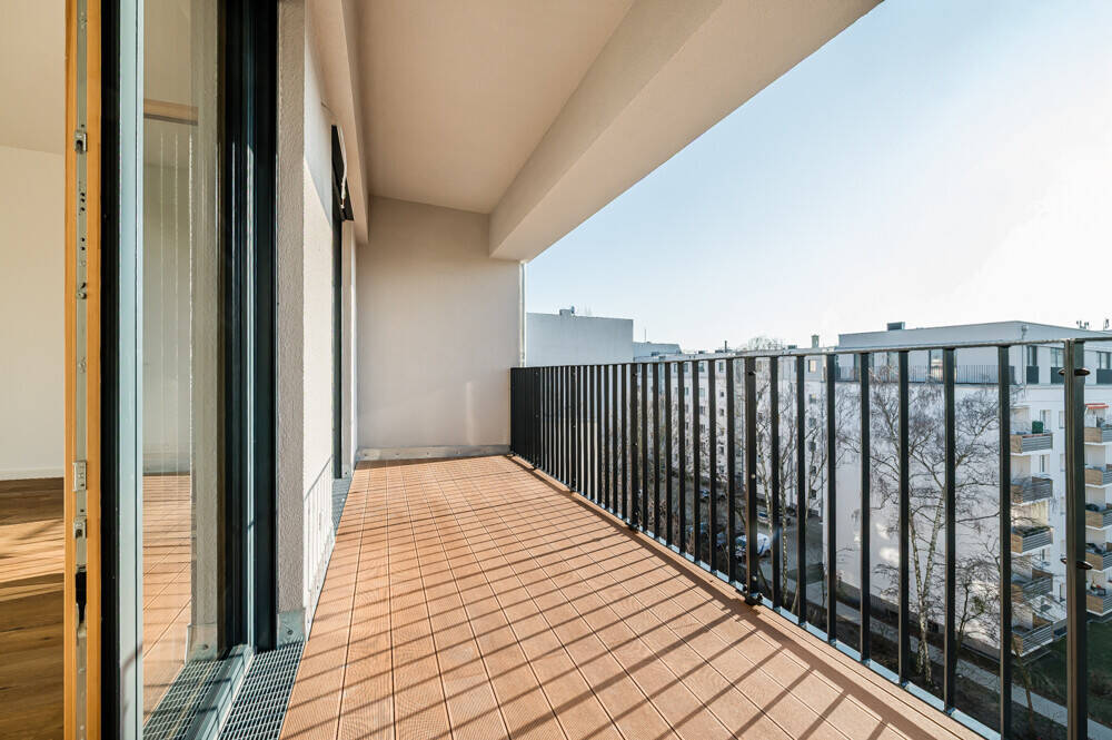 3-Zimmer-Penthouse: Dachterrasse, großer Balkon & Kühlung - provisionsfrei und direkt bezugsfertig! – Berlin – Vorschaubild 7