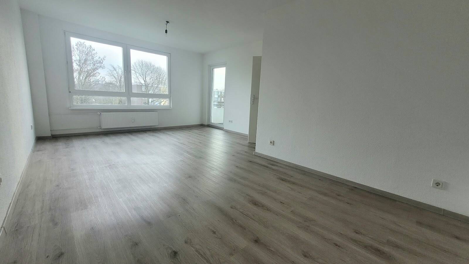 Frisch renovierte 3-Zimmer-Erdgeschoss-Wohnung!