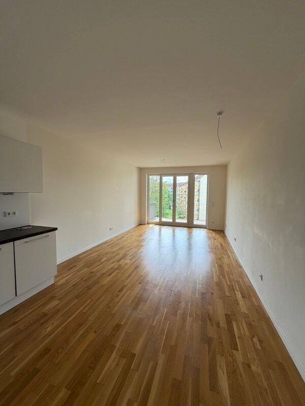 Moderne 2,5-Raum-Wohnung mit Einbauküche und Balkon