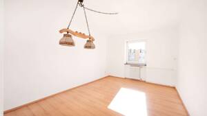 Gut geschnittene 3-Zimmer-Wohnung mit Balkon und Stellplatz (optional) auf der Fürther Hardhöhe – 90766 Fürth – Vorschaubild 4