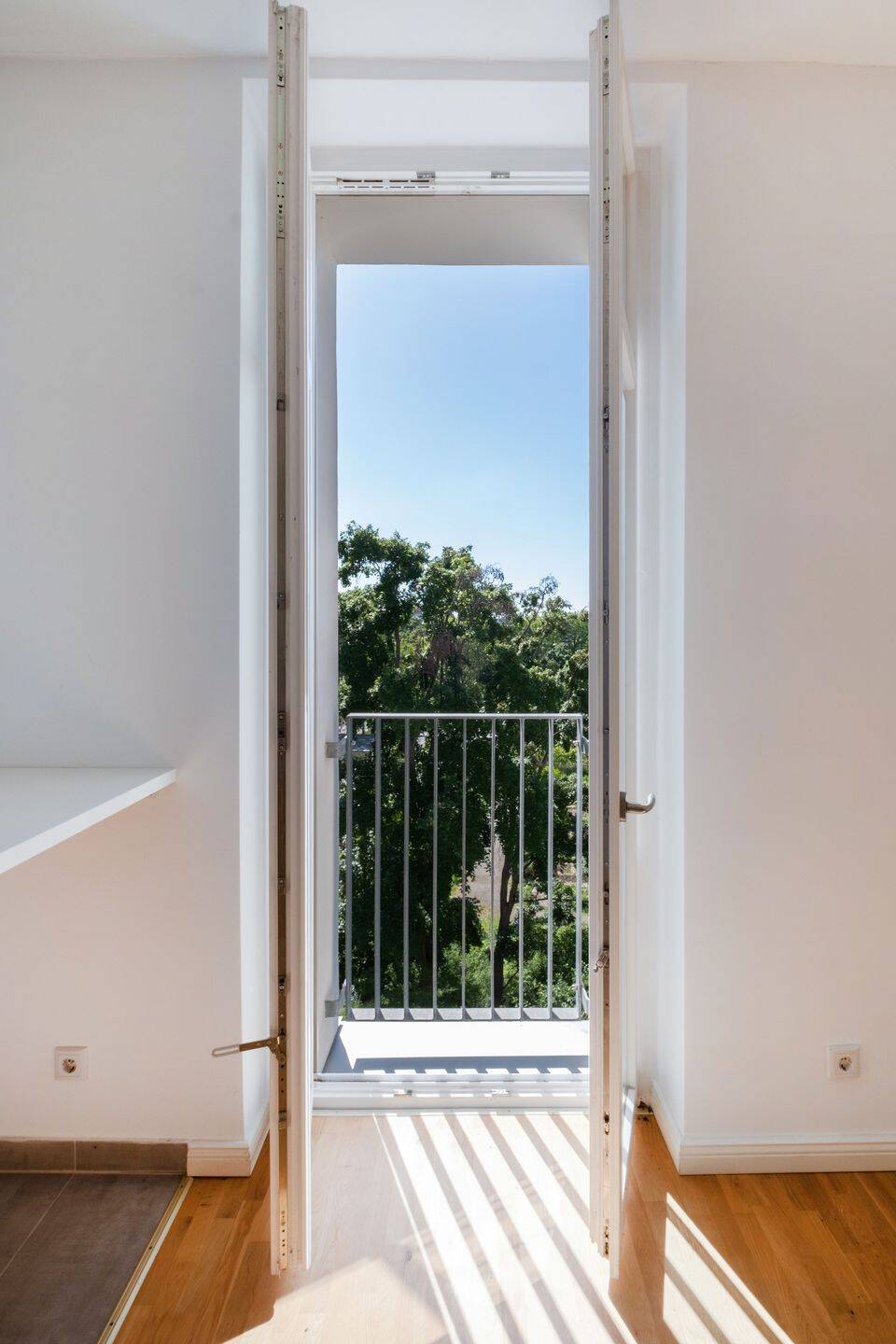 Sanierte 2-Zimmer-Wohnung im Herzen von Moabit – Berlin – Vorschaubild 3