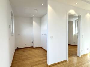 Besondere 4-Zimmer Dachterrassenwohnung in zentraler Lage – 82515 Wolfratshausen – Vorschaubild 6