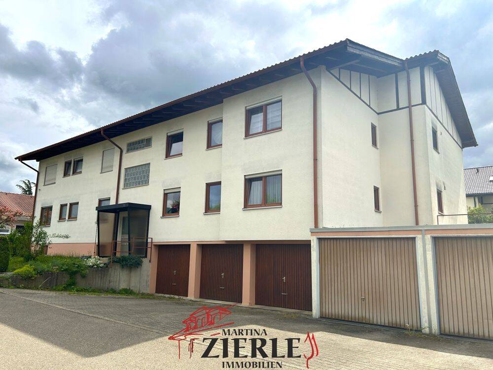 Gemütliche 2,5-Zimmer-Erdgeschosswohnung mit einer Terrasse und Einzelgarage! – Süßen – Bild 1 von 9