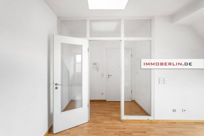 IMMOBERLIN.DE - Moderne Dachgeschosswohnung mit Lift & Pkw-Stellplatz – Potsdam – Vorschaubild 5