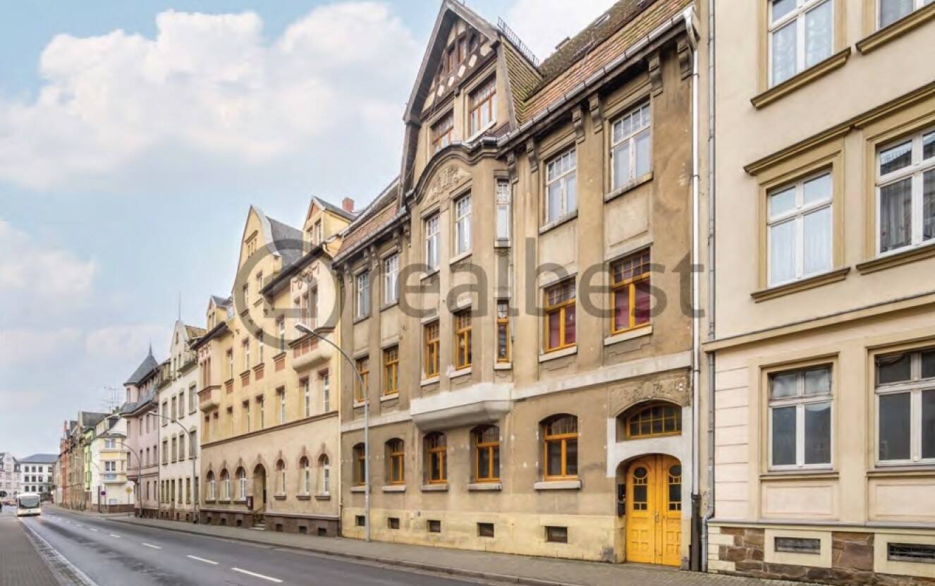 Mehrfamilienhaus im Jugendstil, zentrale Lage, teilvermietet mit Sanierungs-AfA – Döbeln – Vorschaubild 2