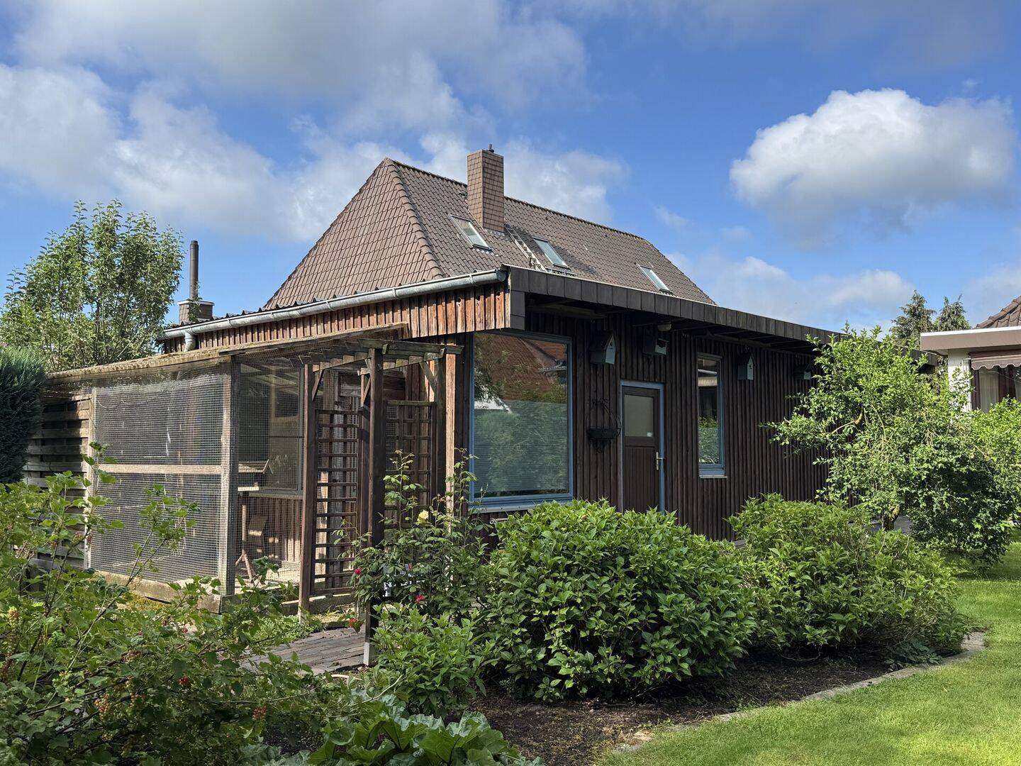Bungalow mit besonderem Charme und idyllischem Garten in zentrumsnaher Lage – Hoya – Vorschaubild 9