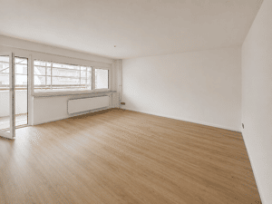 Modernisierte 3 Zimmerwohnung mit Balkon und Aufzug – 90763 Fürth – Vorschaubild 2