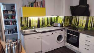 "Hidden Gem" in Erlangens Bestlage: Neuwertige 3-Zimmer-Oase mit Maßküche & Home-Office-Setup! – 91052 Erlangen – Vorschaubild 2