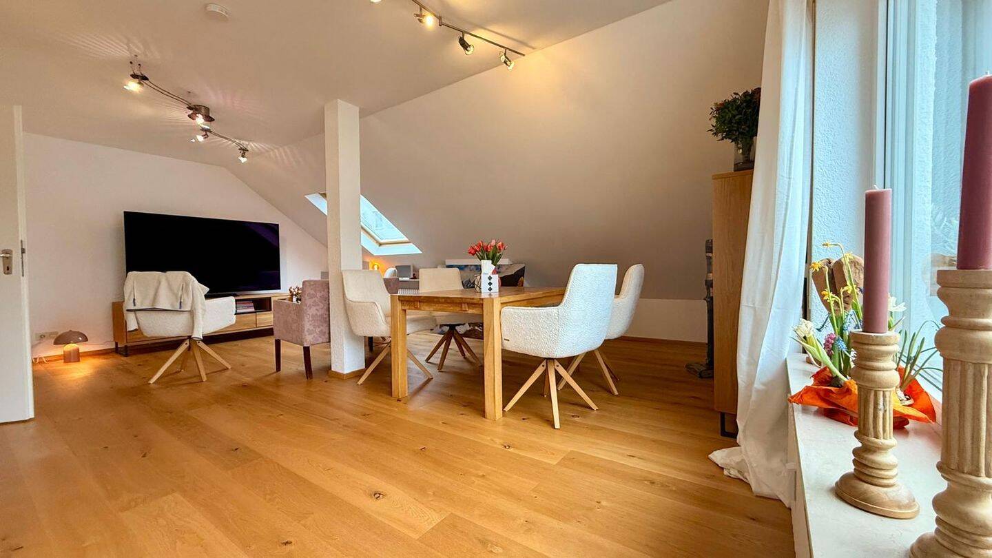 Dachgeschosswohnung
