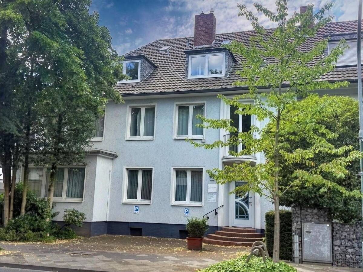 Top 3 Zimmer Wohnung für Pärchen oder Singles – 40599 Düsseldorf – Bild 1 von 9