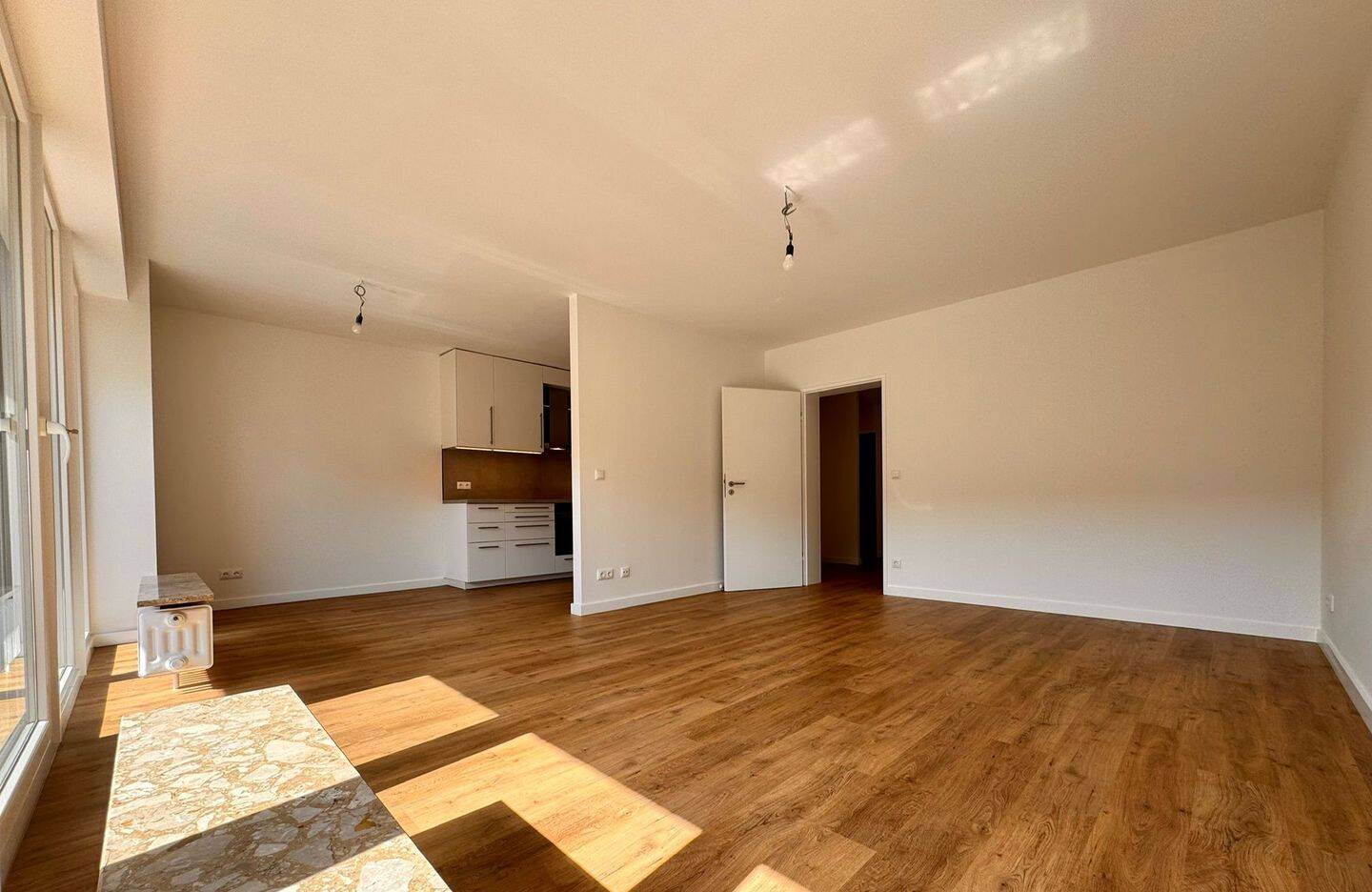 Sehr schöne und frisch renovierte Wohnung in Hamburg-Eidelstedt steht zu vermieten ! – Hamburg – Vorschaubild 7