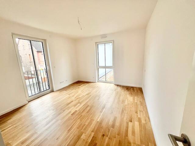 Hermann Immobilien:  Wunderschöne moderne Wohnung im Herzen von Lämmerspiel! WE 01.01.01