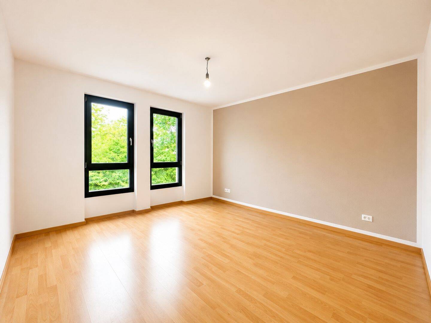 AIGNER - Ruhelage: 3-Zimmer-Wohnung mit 2 Balkonen und idealem Grundriss – München – Vorschaubild 7