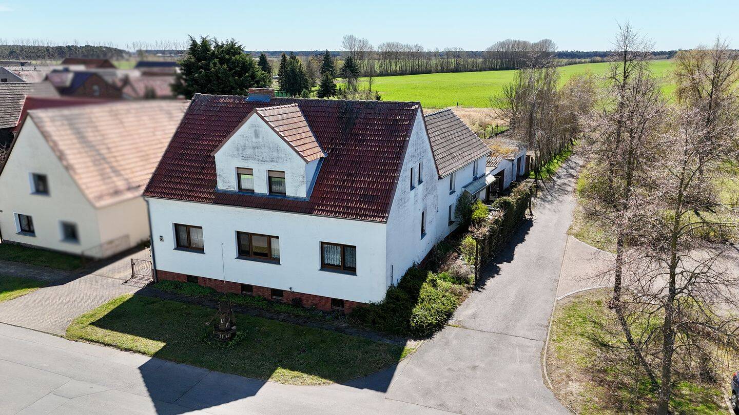 Einfamilienhaus mit großem Garten, Feldblick und vielseitigem Raumangebot