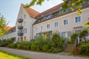 Ruhige Lage! Neu sanierte 2 Zimmer Wohnung im 1. Obergeschoß ab sofort zu vermieten! – 1239 Dresden – Vorschaubild 3