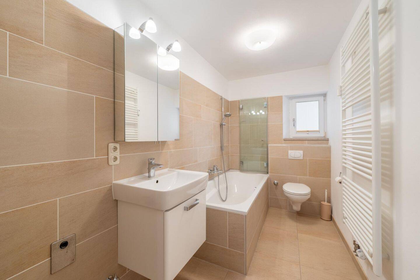 2-Zimmer Wohnung Nähe Nymphenburger Kanal. WG-geeignet. – München – Vorschaubild 4