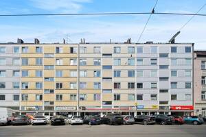 Klassische 2-Zi.-Whg. in Schwabing mit Balkon, Aufzug und bereit zur Modernisierung – 80796 München – Vorschaubild 2