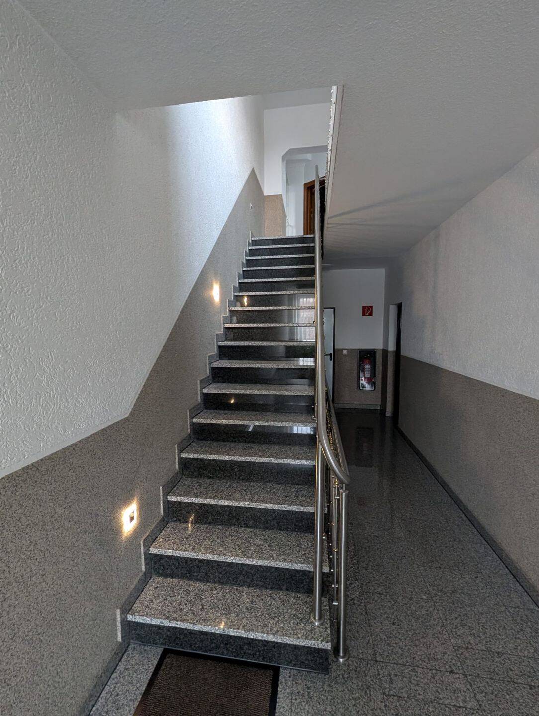 Großzügige 3,5-Zimmer Wohnung mit Balkon in Essen-Karnap – Essen – Vorschaubild 2