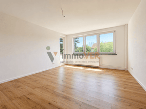 Erstbezug nach Modernisierung: 4-Zimmer-Wohnung mit Loggia in Bremen Huchting – 28259 Bremen – Vorschaubild 1