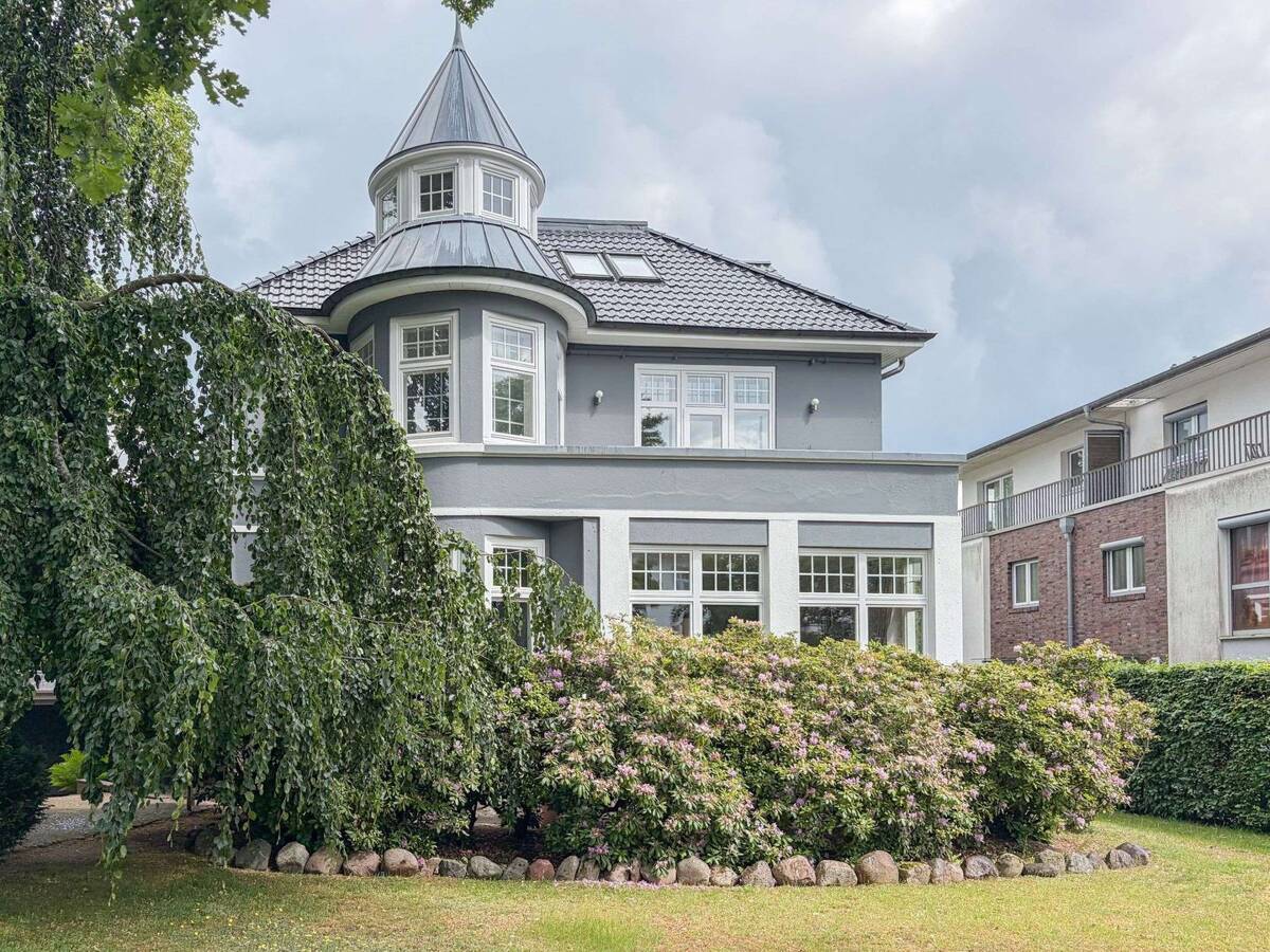 Großzügige und helle Altbauwohnung in Oldenfelde – 22143 Hamburg – Bild 1 von 9