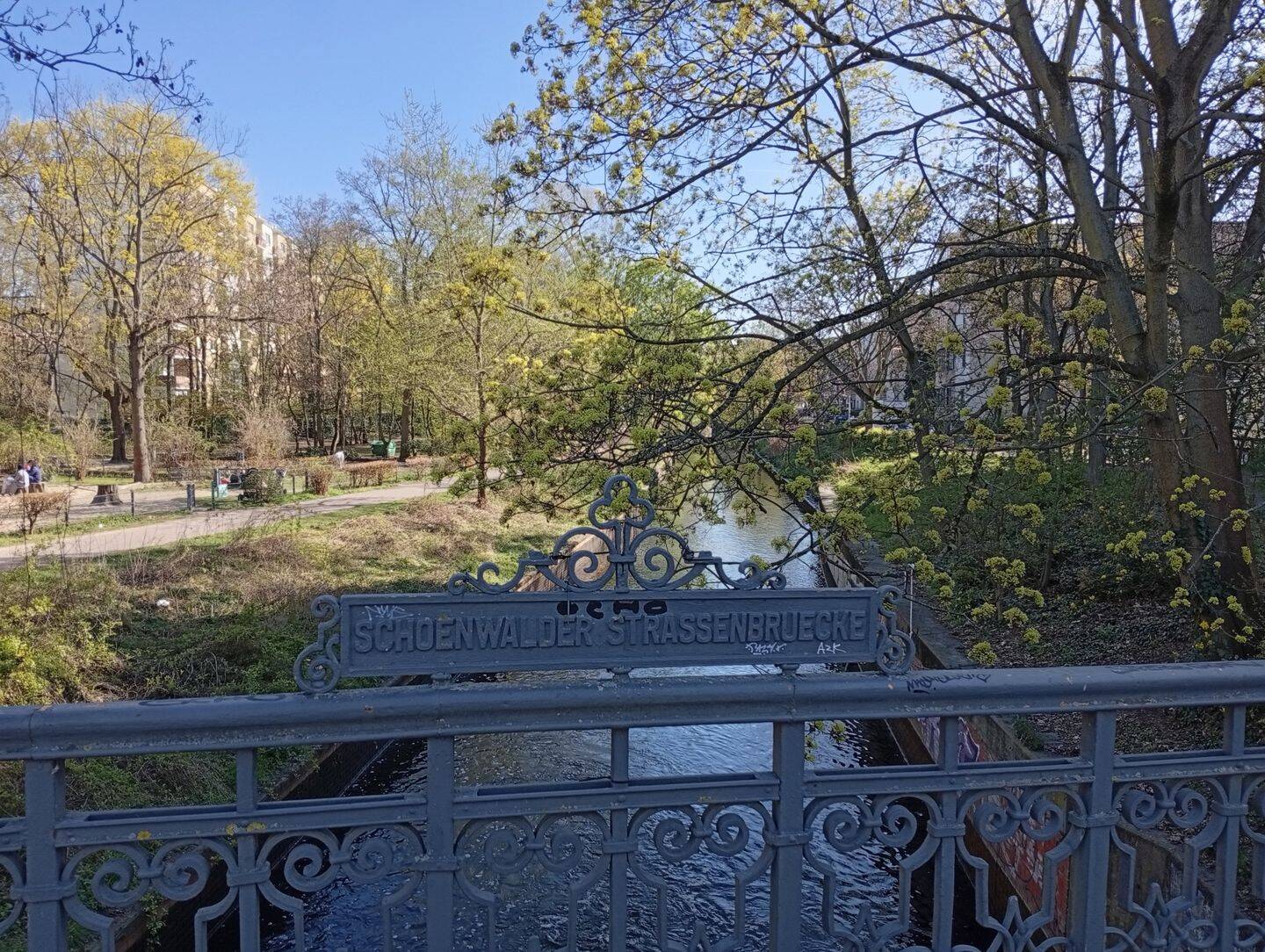 Wo Berlin durchatmet." - "2 Zimmer · Panke-Grünzug · Grenze Mitte/Wedding." – Berlin – Bild 1 von 9