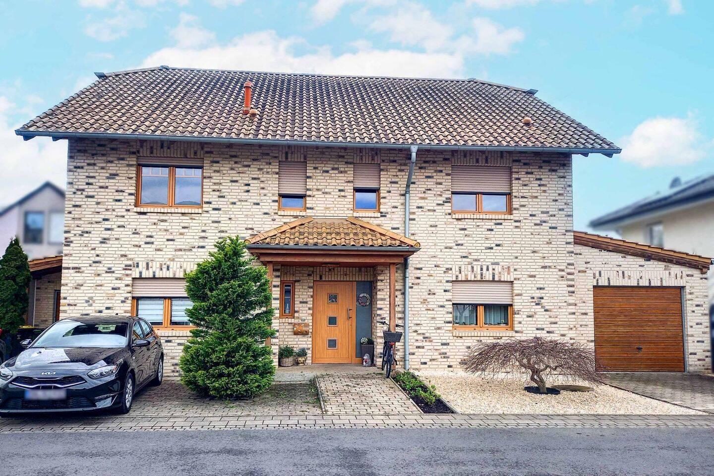 Top gepflegtes frei stehendes Mehrfamilienhaus in ruhiger und gepflegter Lage in Düren! – Düren – Vorschaubild 9