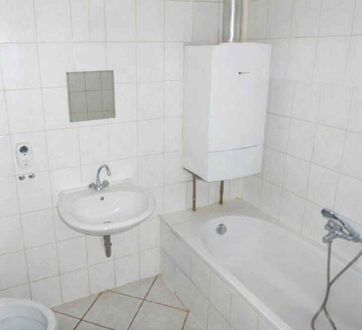 Helle Wohnung im 1. OG. # privates 4 Parteien-Haus # City-Lage vs. Eickener Kult + Flair # via Amt möglich – Mönchengladbach – Vorschaubild 6