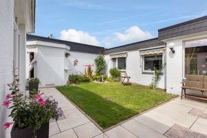 Wohnen mit Privatsphäre - Stilvoller Atrium-Bungalow in Hamburg-Sasel – 22393 Hamburg – Vorschaubild 9