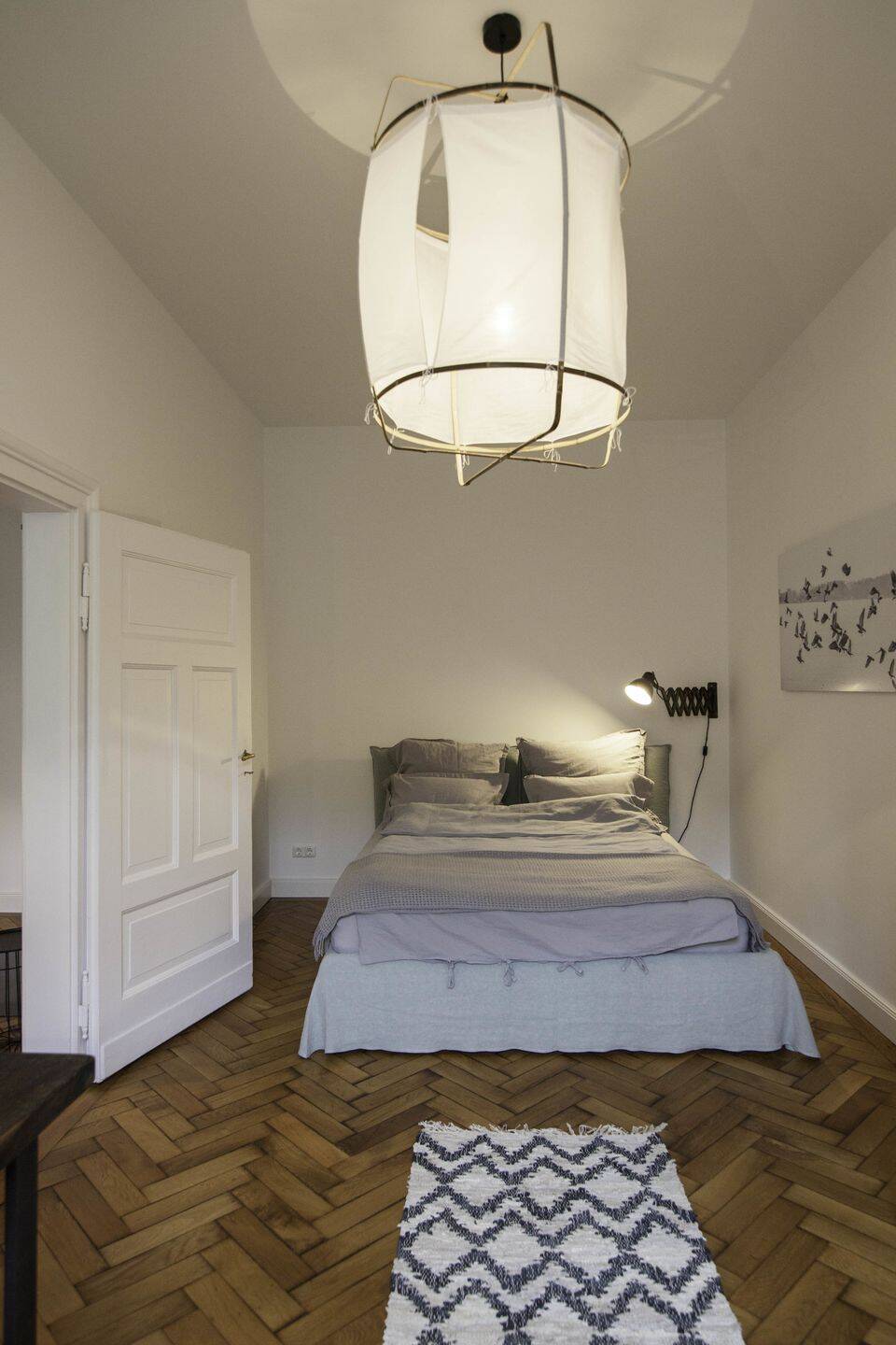 Stilvoll möblierte 2,5-Zimmer-Altbau-Wohnung in ruhiger Innenhoflage – München – Vorschaubild 5