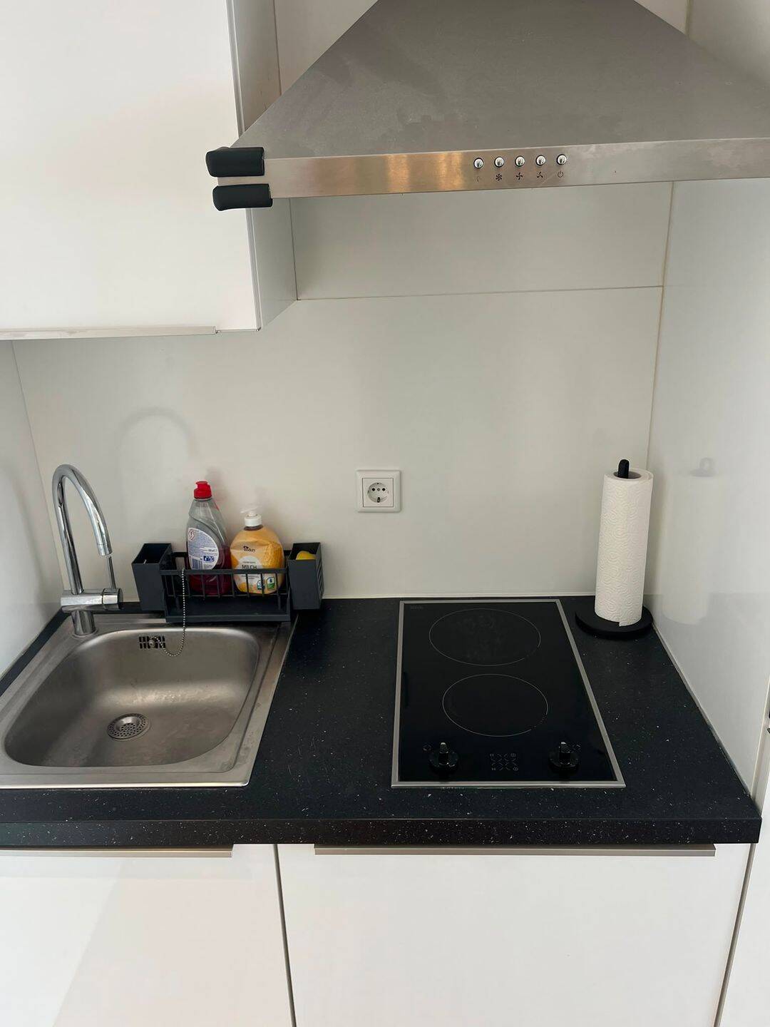 Zwischenmiete (7 Monate): Helles, möbliertes 1-Zimmer-Apartment mit Balkon (Nur für Studenten) – Regensburg – Vorschaubild 3