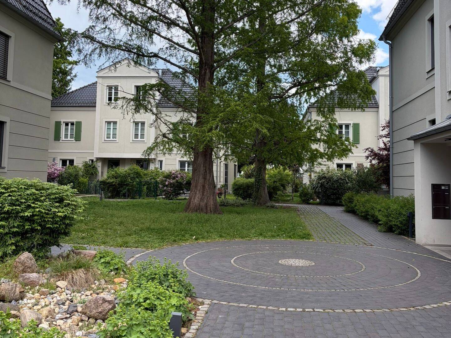 Rarität zwischen Dresden und Radebeul! Hochwertige Doppelhaushälfte mit Garten - provisionsfrei! – Dresden – Vorschaubild 9
