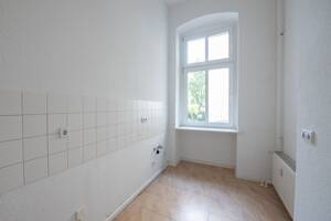 Bezugsfrei in Friedrichshain: Charmante Wohnung in zentraler Wohnlage, nahe Karl-Marx-Allee, Loggia – 10249 Berlin – Vorschaubild 8