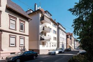 Gepflegtes 10-Familienhaus mit Hinterhaus sowie Potential in Stuttgart-Bad Cannstatt – 70376 Stuttgart – Vorschaubild 3