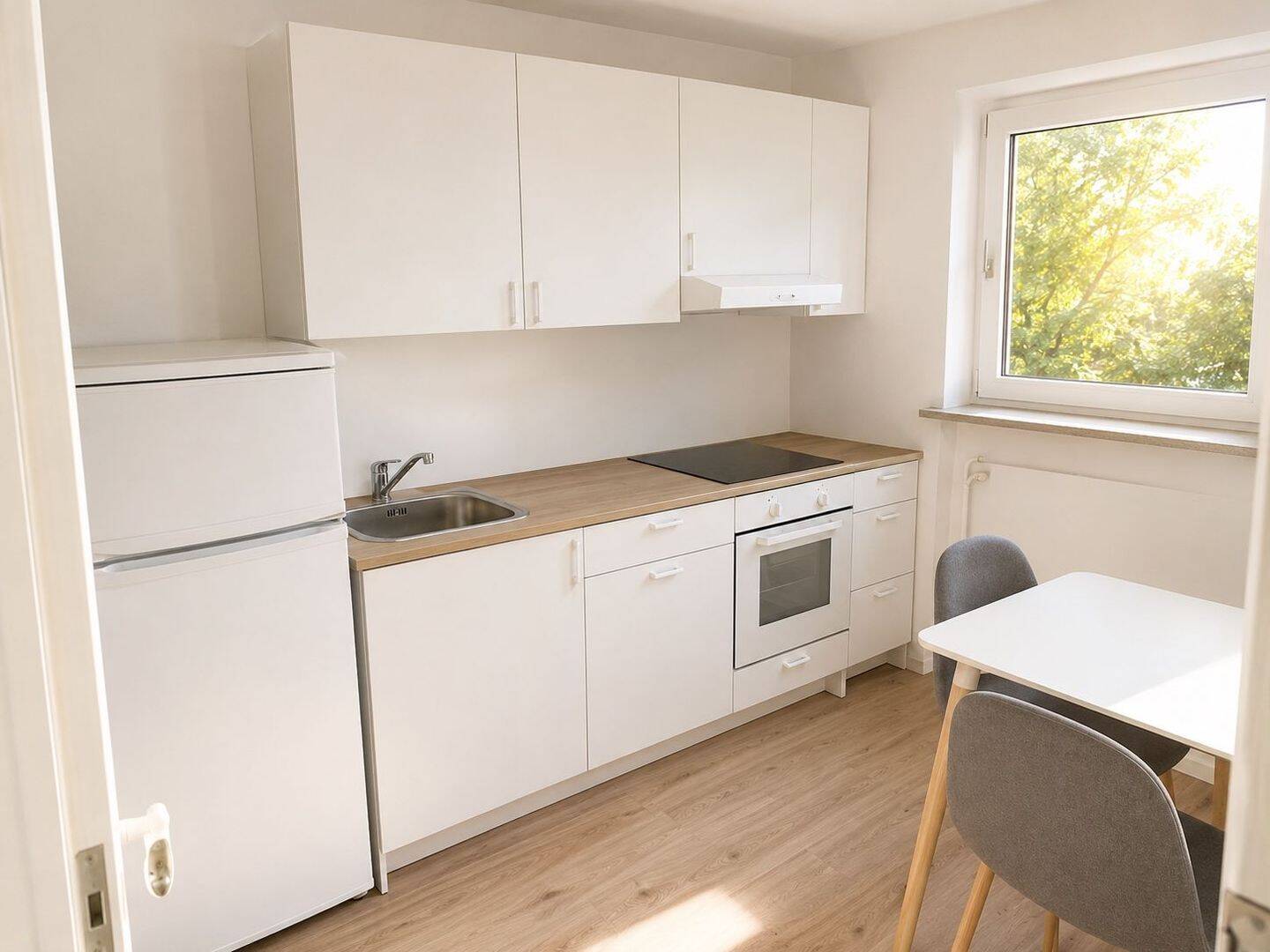 Modernes möbliertes Zimmer in frisch renovierter WG in München Aubing – München – Vorschaubild 8