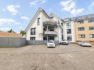 Traumhafte Maisonette-Wohnung direkt am Rhein in Niehl