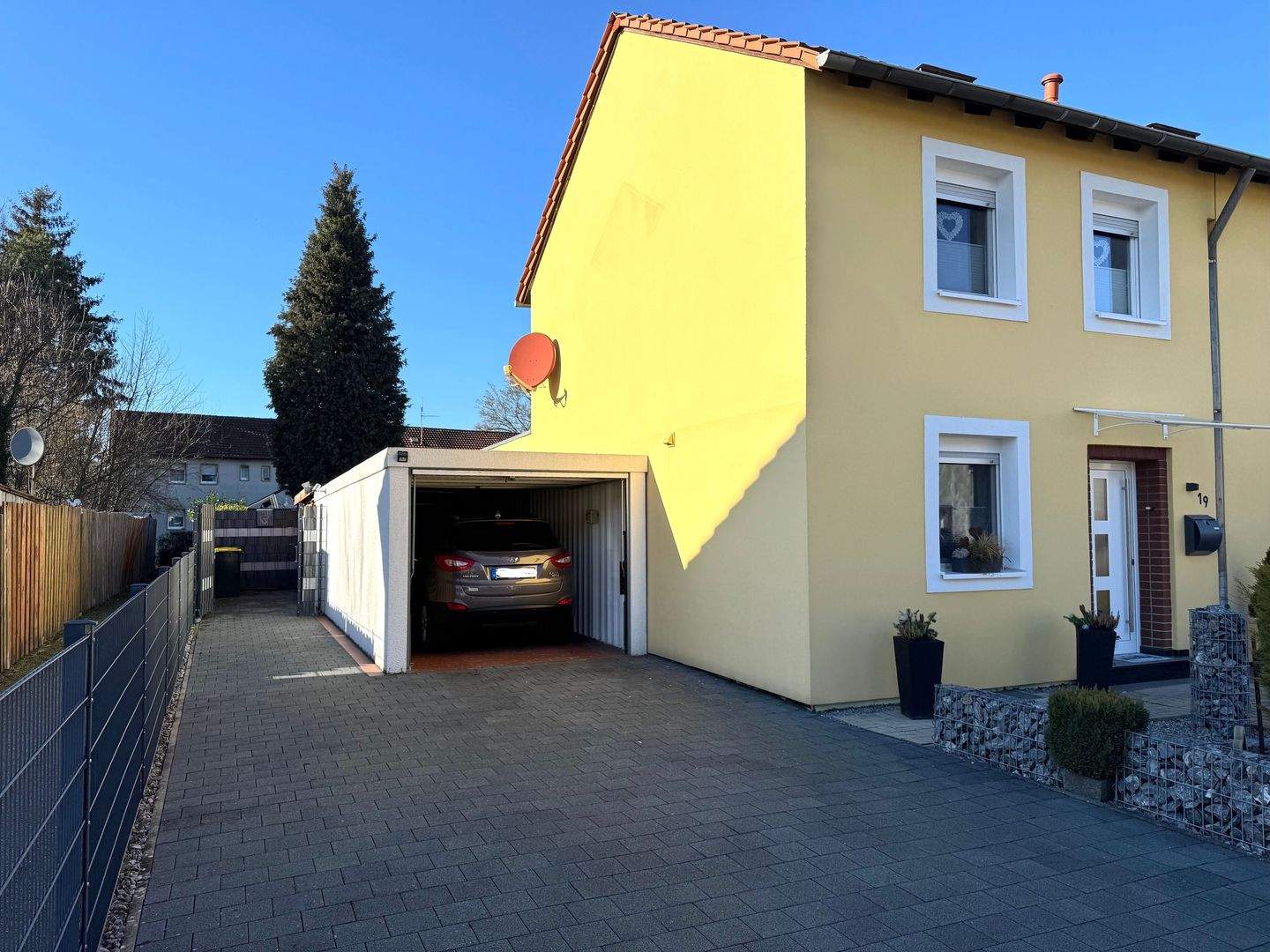 Modernisiertes Reihenendhaus mit Anbau, Wintergarten-Terrasse & hochwertiger Ausstattung – Kamen – Bild 1 von 8