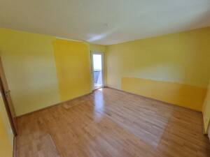 Attraktive 4-Zimmer-Wohnung mit zwei Balkons und einem beheizbaren Hobbyraum ... – 90768 Fürth – Vorschaubild 8