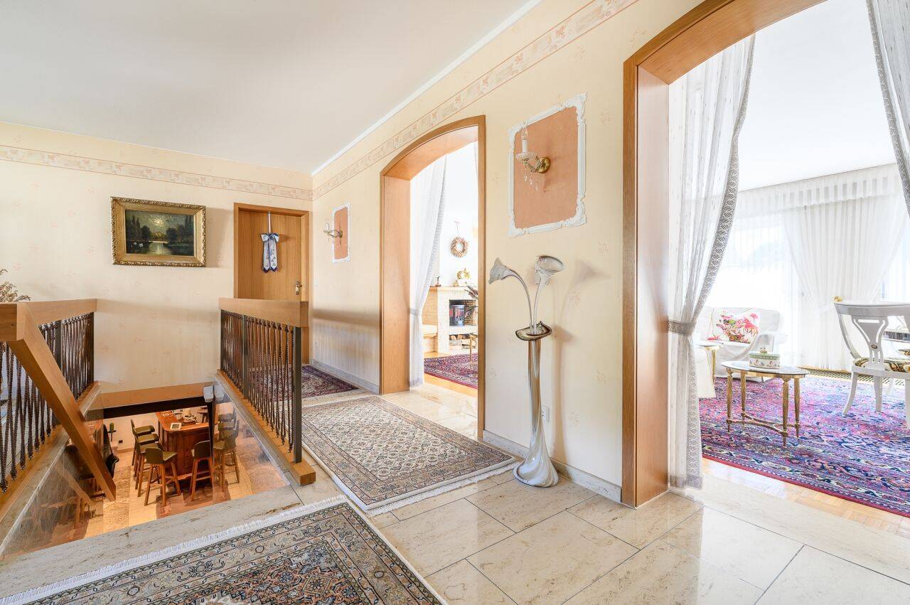 BUNGALOWKLASSIKER | Stilvolle 70er-Jahre Architektur in Frankfurt-Seckbach – Frankfurt am Main – Vorschaubild 5