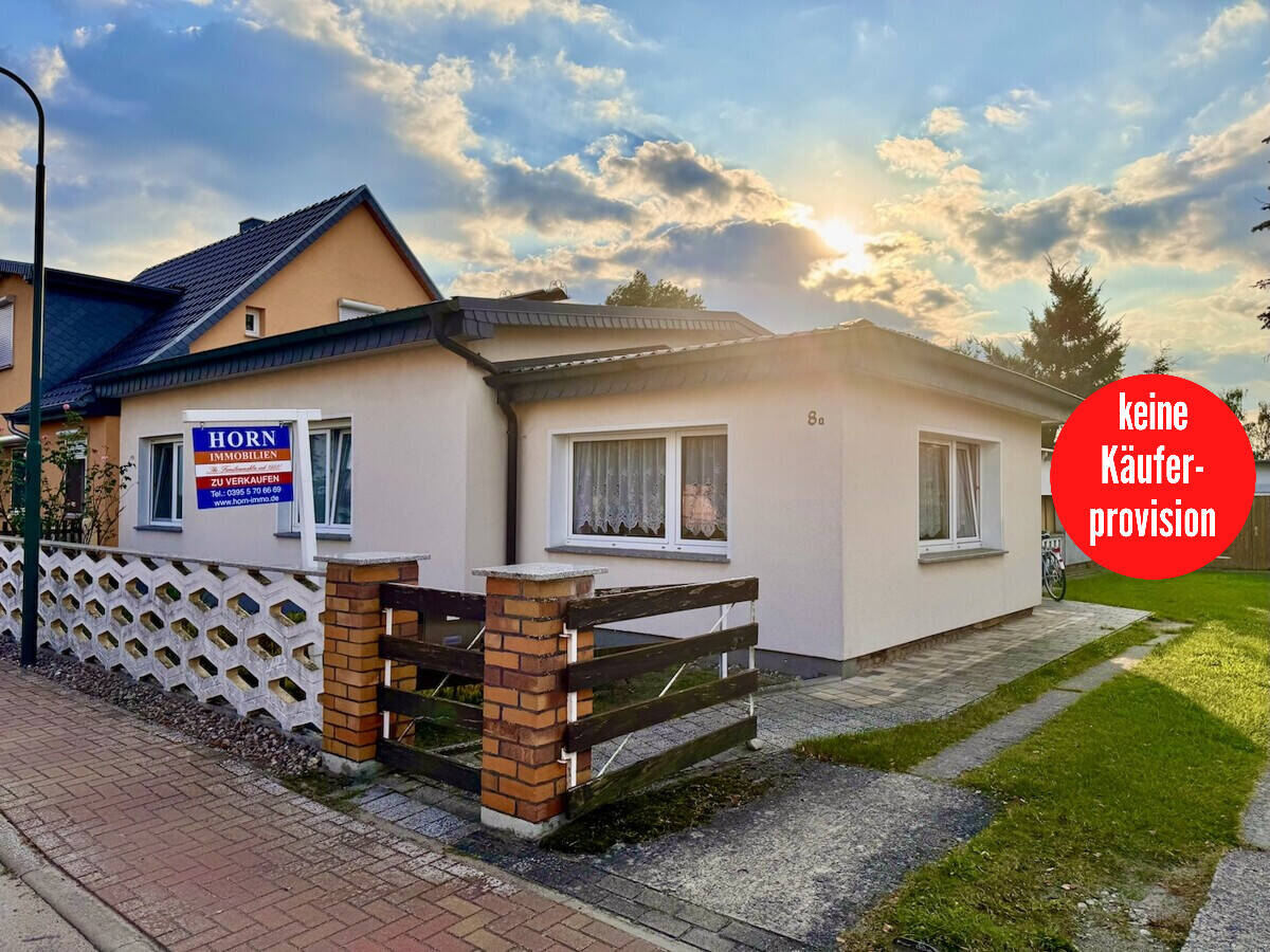 HORN IMMOBILIEN++ ebenerdiges Einfamilienhaus in Viereck bei Pasewalk – Viereck – Bild 1 von 9