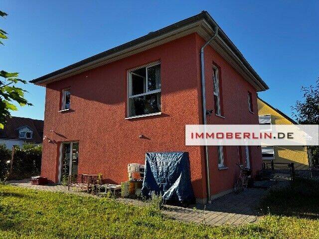 IMMOBERLIN.DE - Attraktives Haus mit Südwestgarten in familienfreundlicher Lage nahe Straussee – Strausberg – Bild 1 von 8