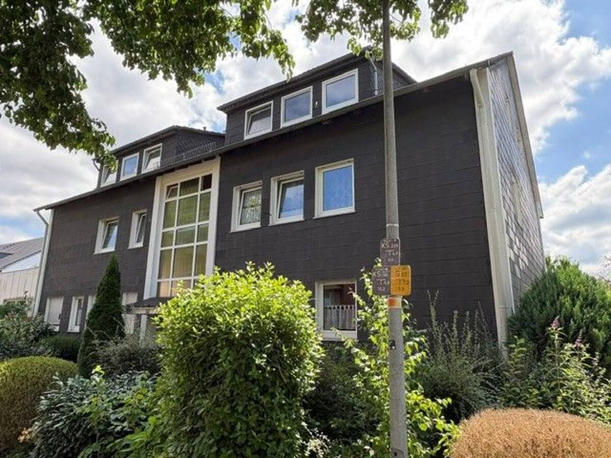 Mehrfamilienhaus mit Hallenanbau im Zentrum vom Höxter sucht neuen Besitzer! – 37671 Höxter – Bild 1 von 8