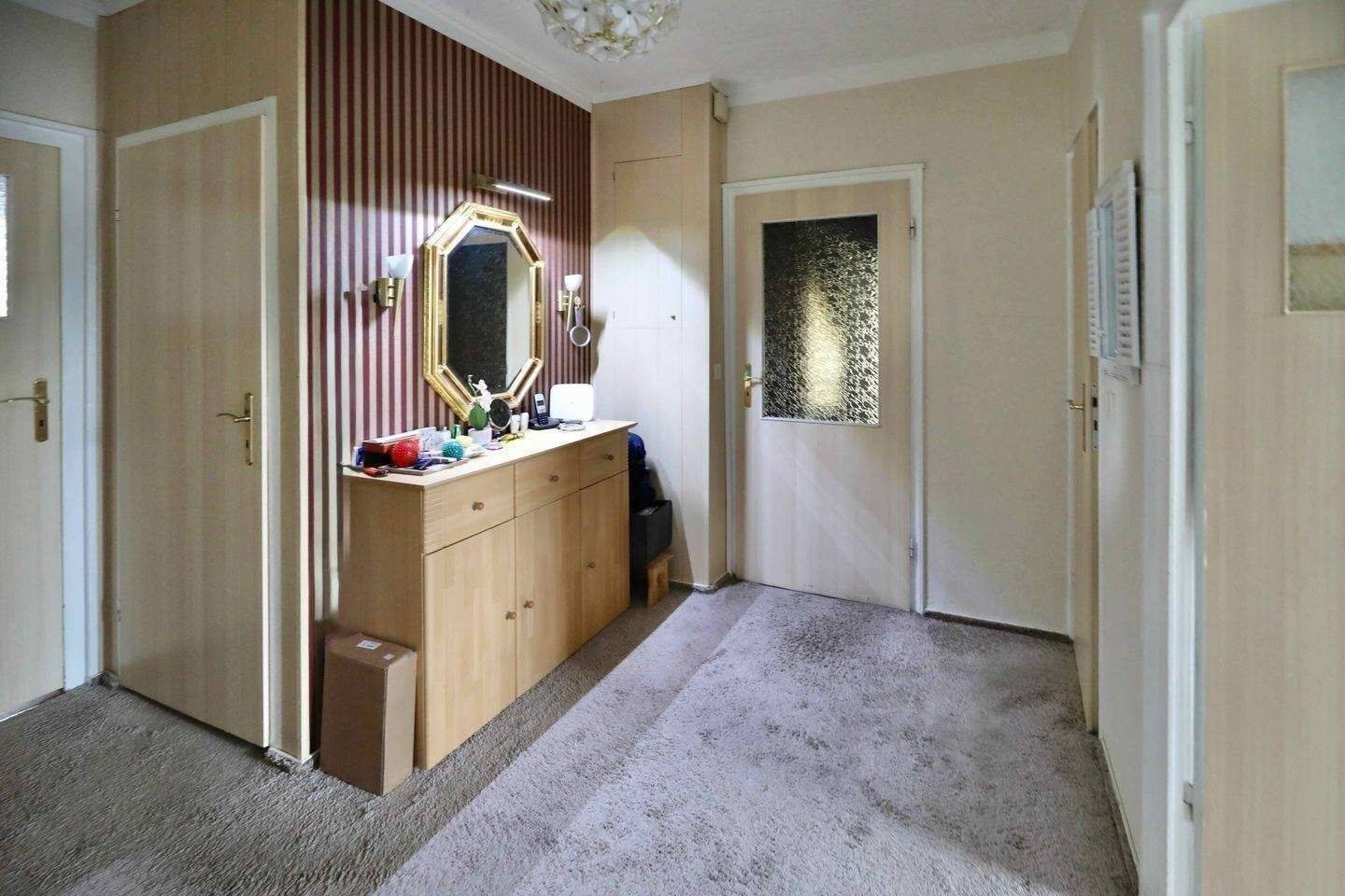 CA. 209 m² GRUNDFLÄCHE - ATTRAKTIVES ECKGRUNDSTÜCK - RUHIG GELEGEN & GUTE INFRASTRUKTUR – Berlin – Vorschaubild 2