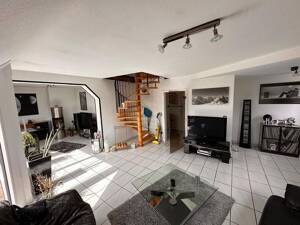 Außergewöhnliche Maisonettewohnung mit Dachterrasse, Einbauküche und Garage in Top-Lage von Alstaden – 46049 Oberhausen – Vorschaubild 3