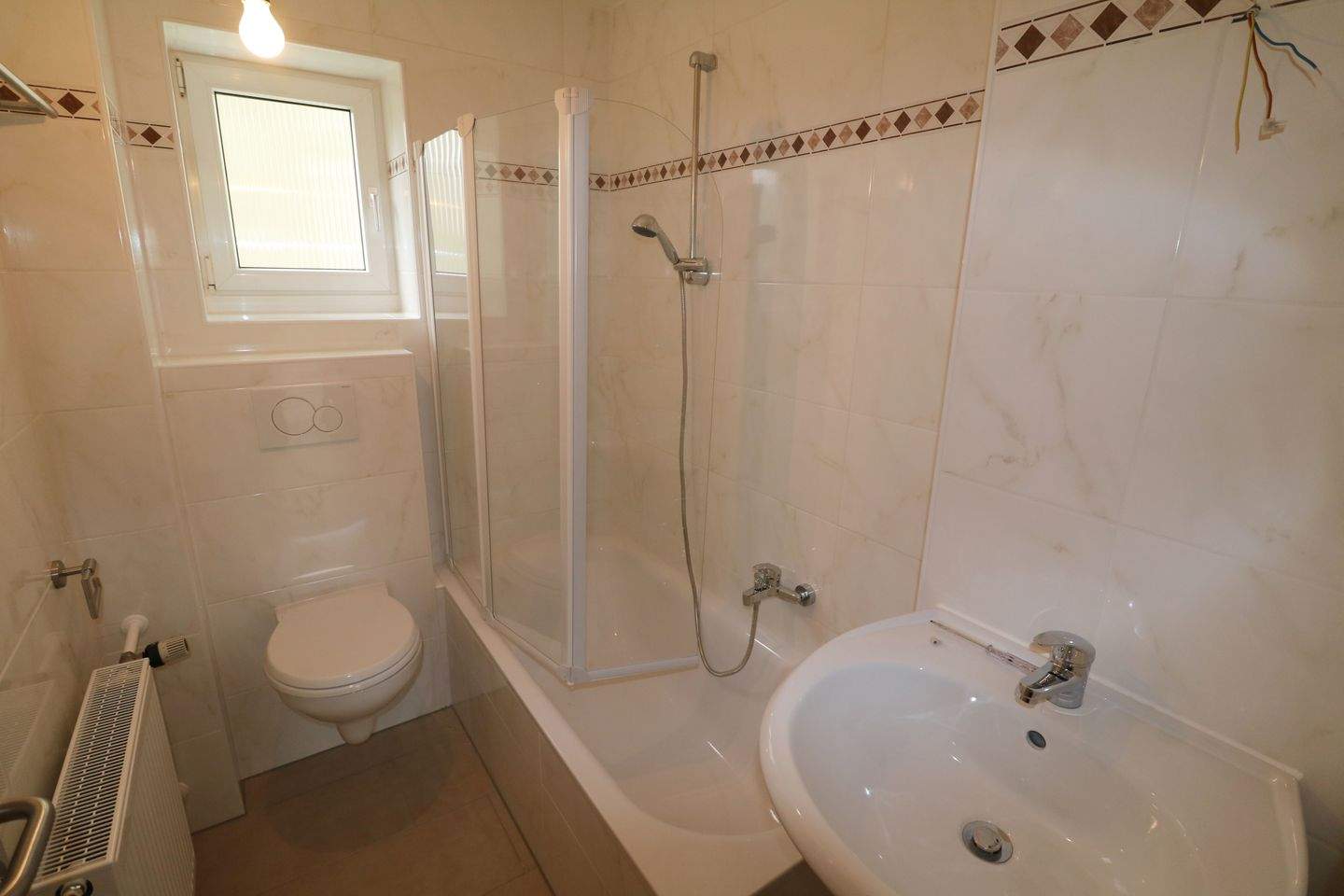 Ideal für Kapitalanleger - Vermietete 3 Zimmerwohnung - vollständig renoviert ! – Würzburg – Vorschaubild 7